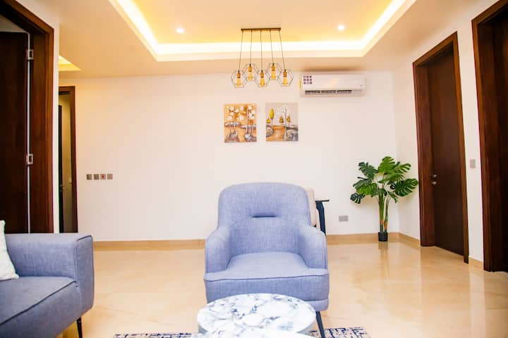Executive Luxury 2-Bedroom Apartment in OSU