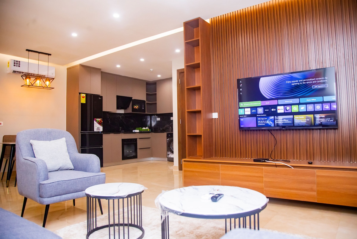 Premium Luxury One-Bedroom Apartment, Osu