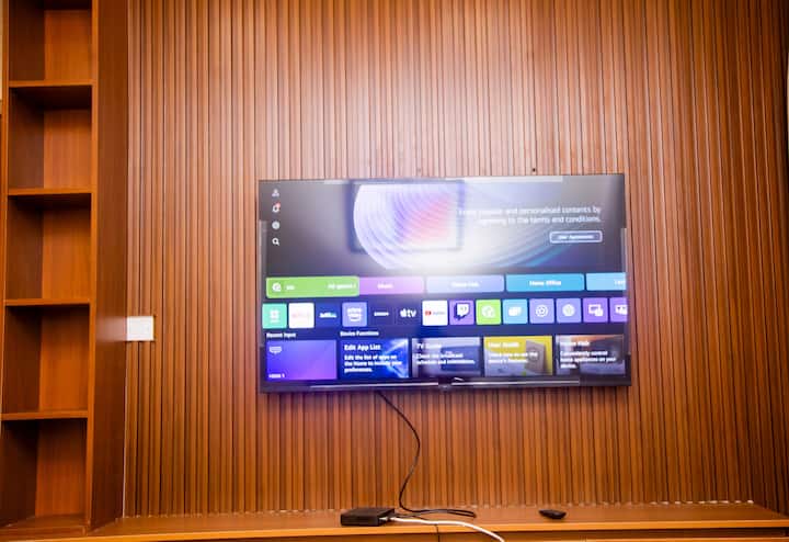 Premium Luxury One-Bedroom Apartment, Osu