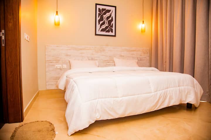 Premium Luxury One-Bedroom Apartment, Osu