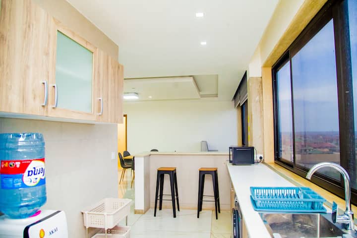 Ultramodern Executive Aprt TEMA