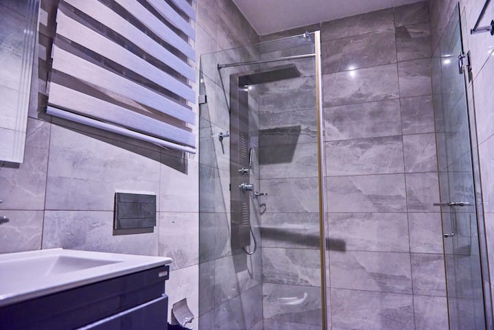 Urban Luxe Retreat- East Legon+Free Airport pickup