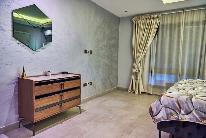 Urban Luxe Retreat- East Legon+Free Airport pickup