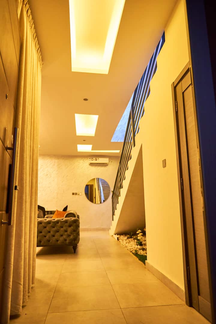 Urban Luxe Retreat- East Legon+Free Airport pickup